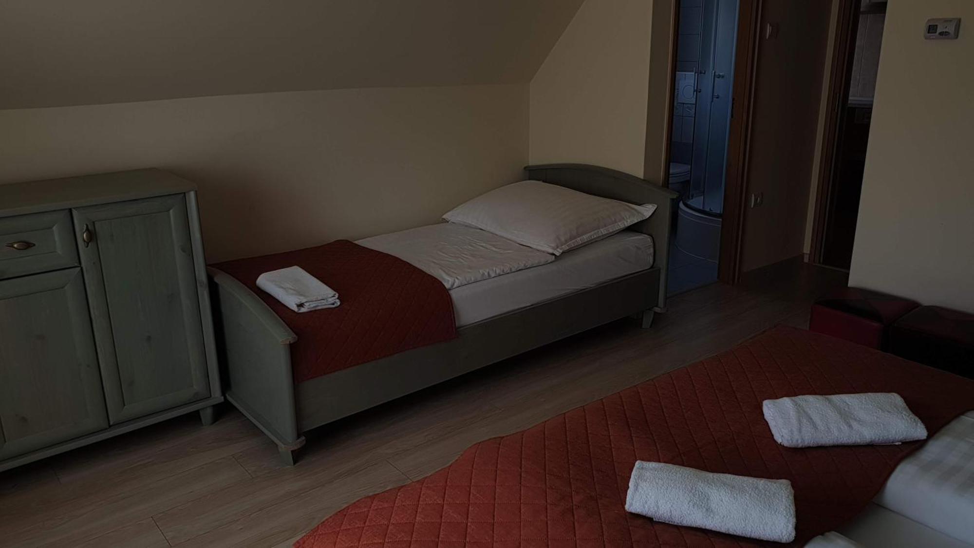 Keller Apartmanok Hajduszoboszlo Bilik gambar
