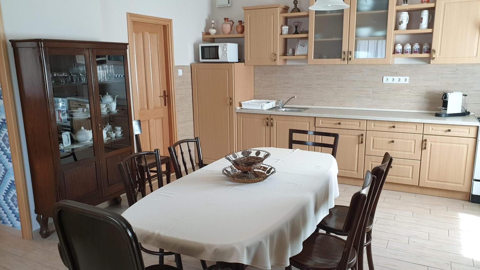 Keller Apartmanok Hajduszoboszlo Bilik gambar